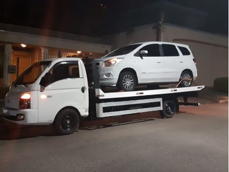 Guincho Curitiba na Rua Deputado Heitor Alencar Furtado